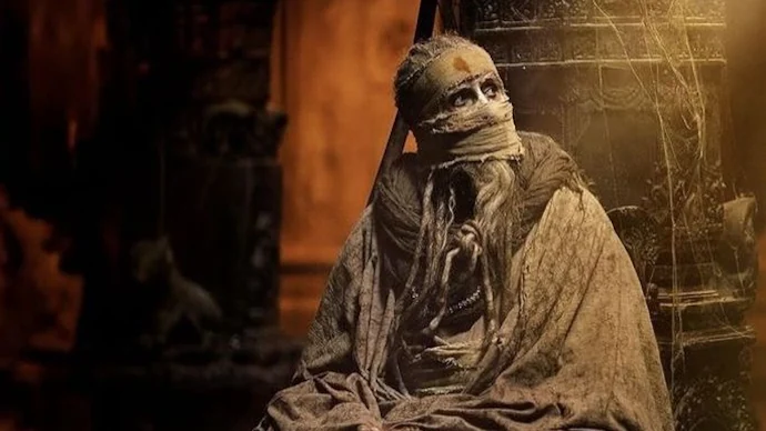 Amitabh Bachchan’s look in the ‘Kalki 2898 AD’ trailer is winning the internet. The new look was revealed and he is playing the role of Ashwatthama.